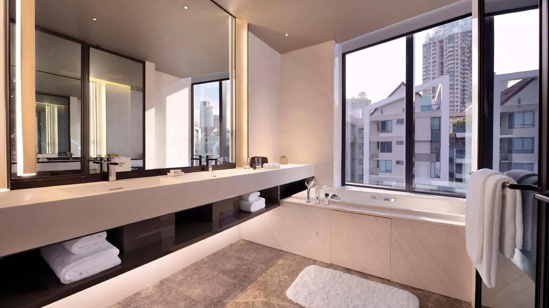 Intercontinental Singapore Robertson Quay By Ihg 5*,  Singapore